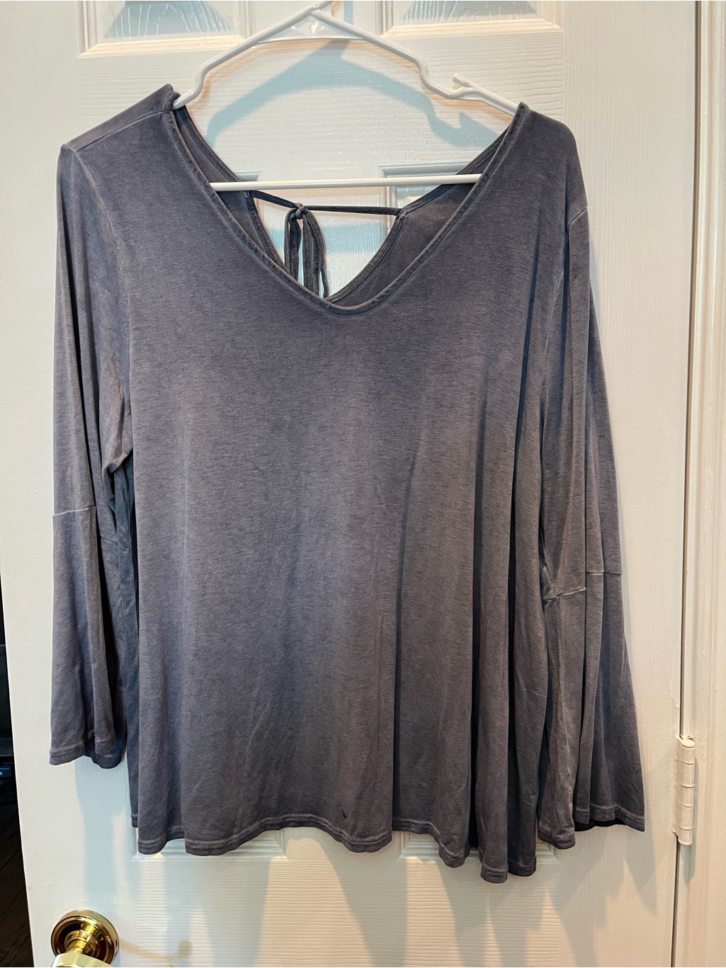 Arizona Jean Company Women's Slate Gray V-Neck Long-Sleeve Top With Back Tie